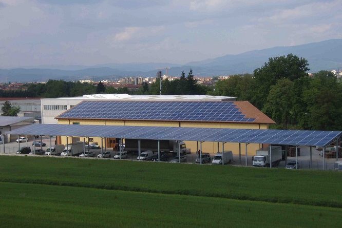 Impianto fotovoltaico 199 76kWp su edificio e su tettoia Arezzo